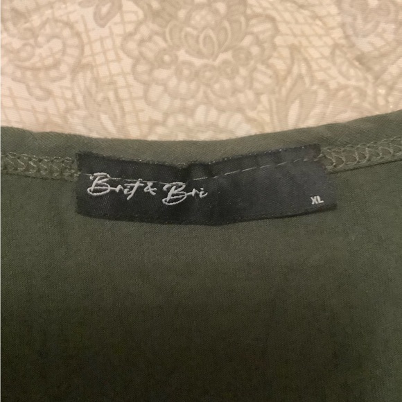 Brit & Bri XL hunter green top - Picture 2 of 6